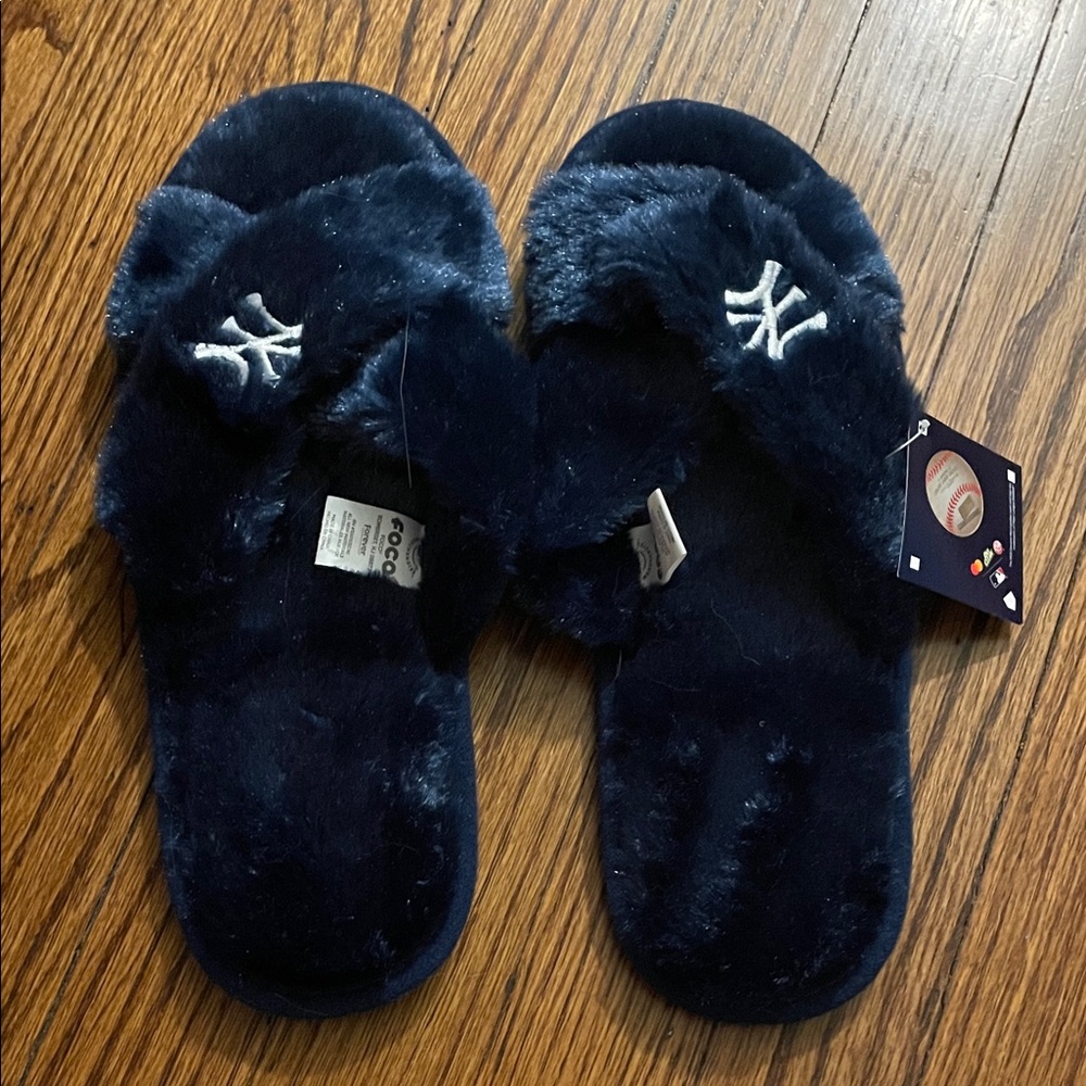 Yankee Navy Blue Fur Slippers